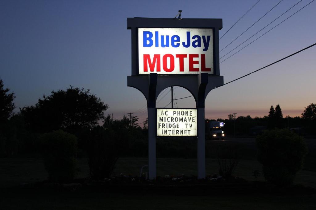 פיטרבורו Blue Jay Motel מראה חיצוני תמונה