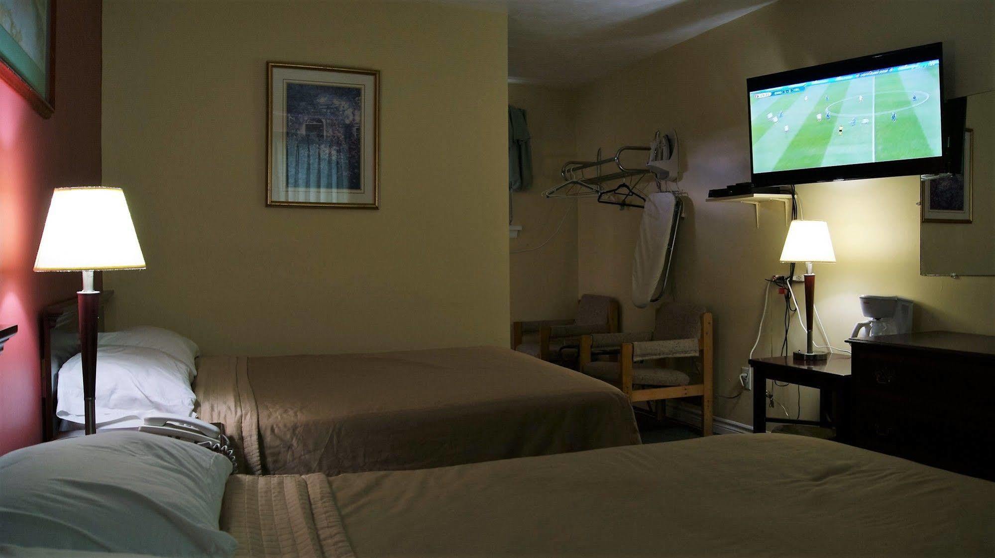 פיטרבורו Blue Jay Motel מראה חיצוני תמונה